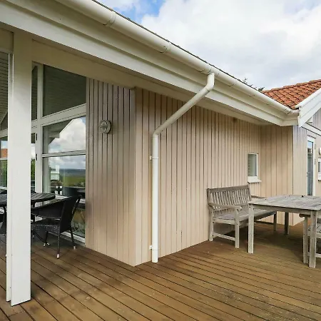 Holiday Xviii Semesterbostad *